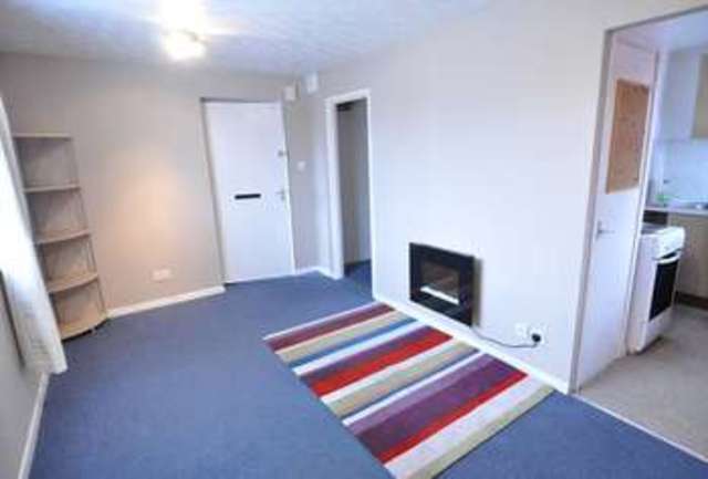  Image of 1 bedroom Studio flat for sale in Henley Drive Droitwich WR9 at Henley Drive  Droitwich, WR9 7RX