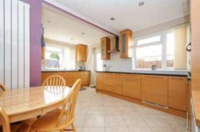  Image of 2 bedroom Bungalow for sale in High Mead West Wickham BR4 at West Wickham  West Wickham, BR4 9AD