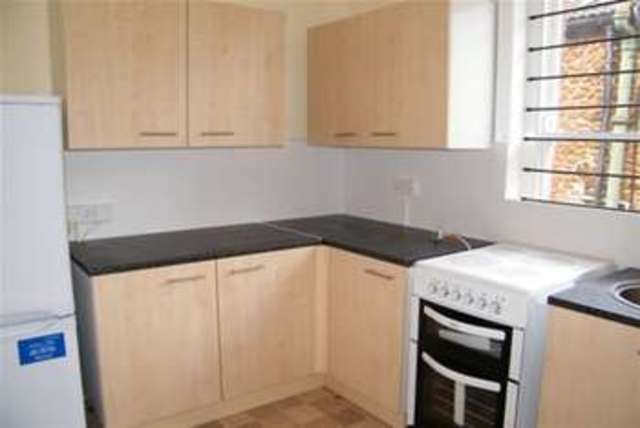  Image of 3 bedroom Flat to rent in High Street Hunstanton PE36 at Hunstanton, PE36 5AF