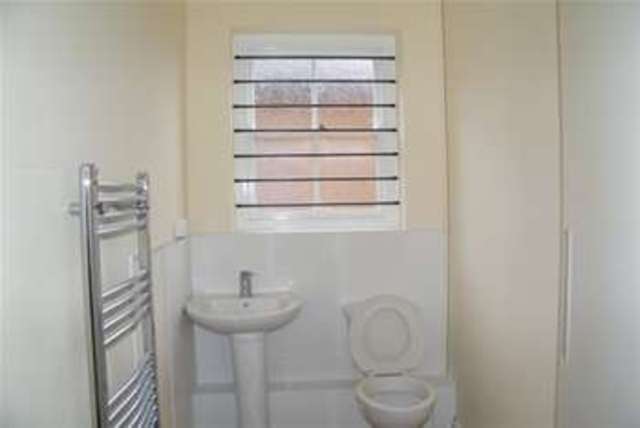  Image of 3 bedroom Flat to rent in High Street Hunstanton PE36 at Hunstanton, PE36 5AF