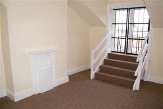  Image of 3 bedroom Flat to rent in High Street Hunstanton PE36 at Hunstanton, PE36 5AF