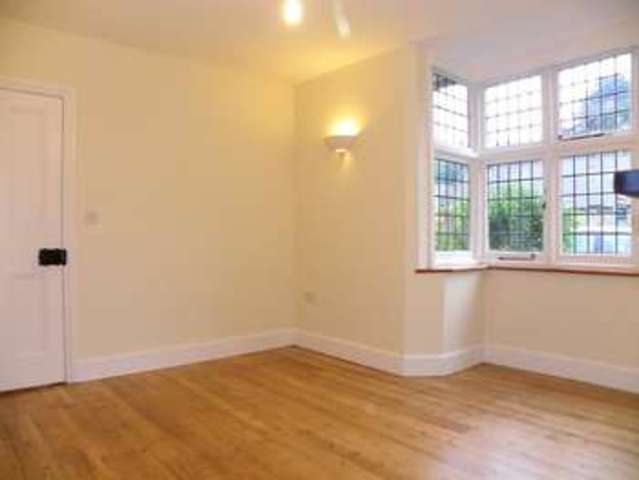  Image of 3 bedroom Semi-Detached house to rent in High Street Nettlebed Henley-on-Thames RG9 at Nettlebed  Henley-On-Thames, RG9 5DD