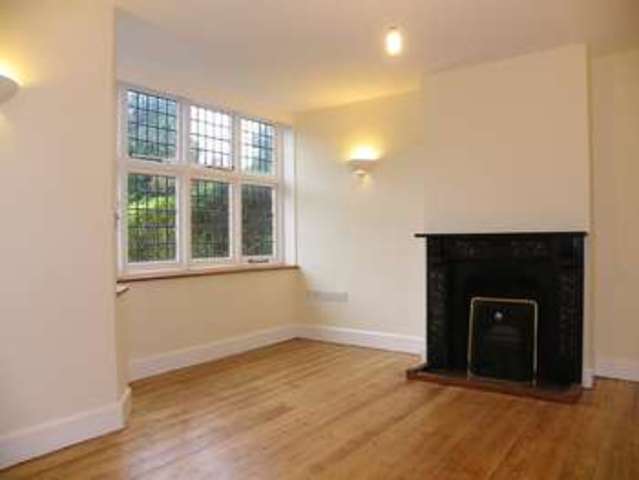  Image of 3 bedroom Semi-Detached house to rent in High Street Nettlebed Henley-on-Thames RG9 at Nettlebed  Henley-On-Thames, RG9 5DD