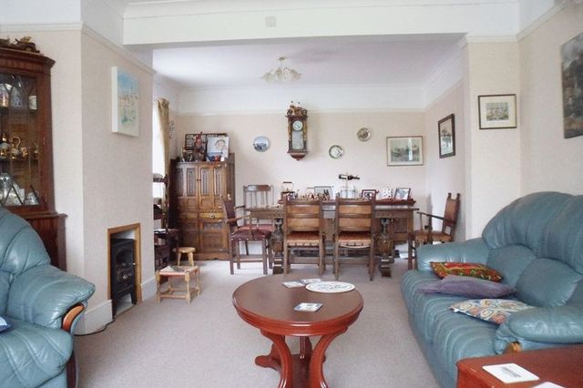  Image of 3 bedroom Detached house for sale in High Street Twyning Tewkesbury GL20 at High Street Twyning Tewkesbury, GL20 6DE