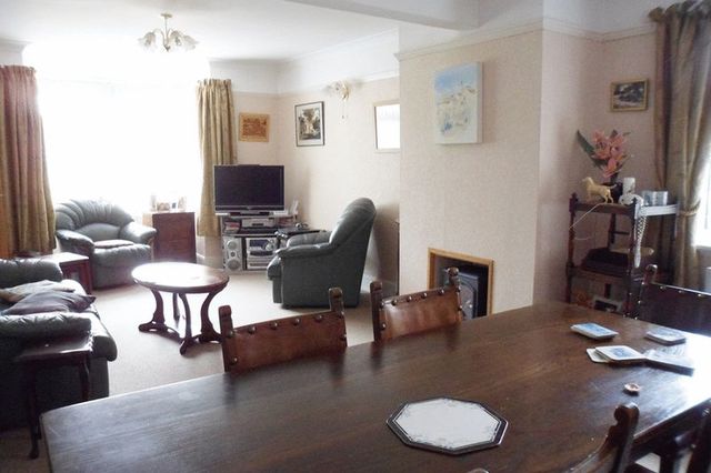  Image of 3 bedroom Detached house for sale in High Street Twyning Tewkesbury GL20 at High Street Twyning Tewkesbury, GL20 6DE