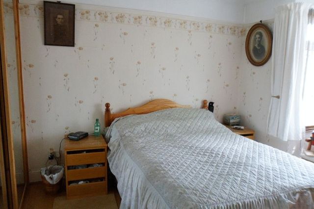  Image of 3 bedroom Detached house for sale in High Street Twyning Tewkesbury GL20 at High Street Twyning Tewkesbury, GL20 6DE