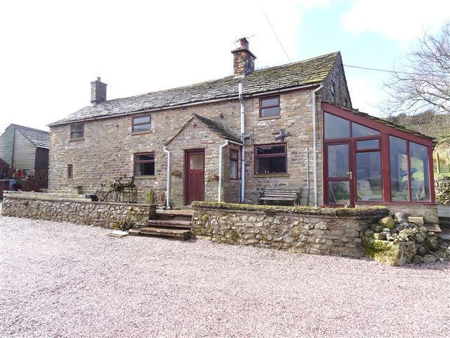  Image of 4 bedroom Barn Conversion to rent in Sutton Macclesfield SK11 at Higher Sutton  Macclesfield, SK11 0NJ
