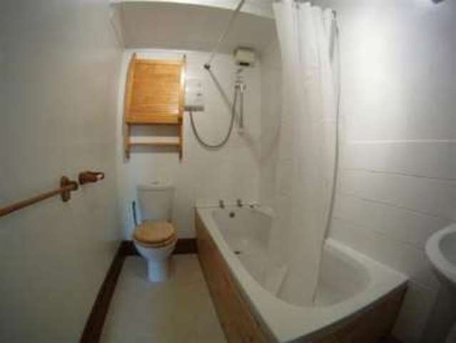  Image of 1 bedroom Flat to rent in Hill Head Penryn TR10 at Hill Head  Penryn, TR10 8JT