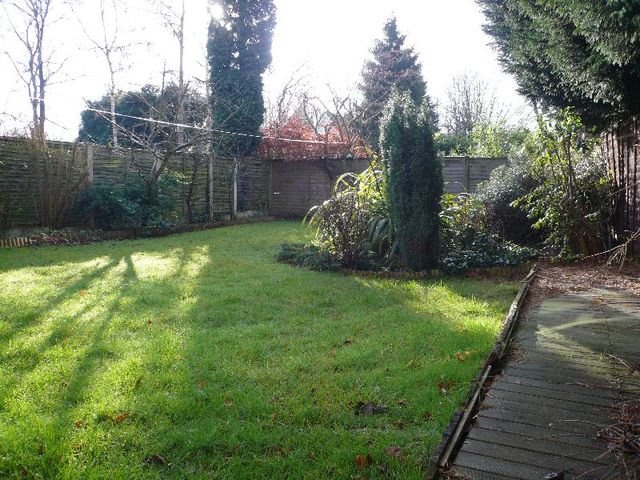  Image of 4 bedroom Detached house to rent in Hitches Lane Edgbaston Birmingham B15 at Birmingham, B15 2LS