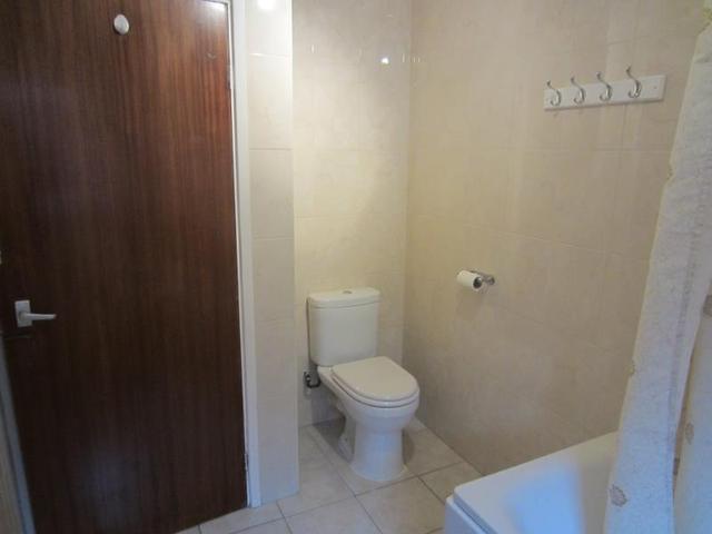  Image of 4 bedroom Detached house to rent in Hitches Lane Edgbaston Birmingham B15 at Birmingham, B15 2LS