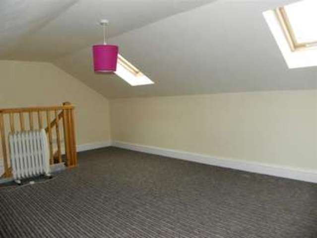  Image of 2 bedroom Property for sale in Hollett Road Treboeth Swansea SA5 at Hollett Road Treboeth Treboeth, SA5 9EZ