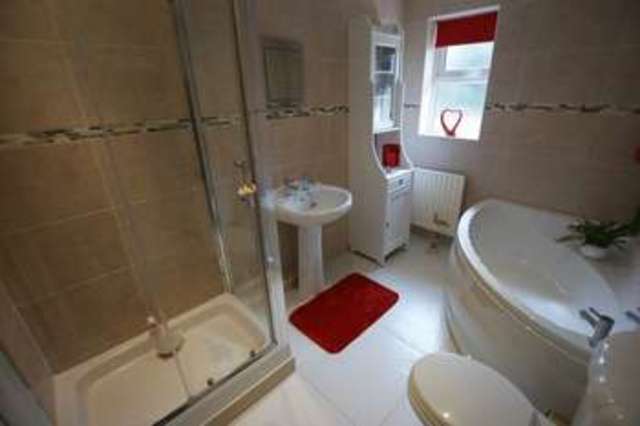  Image of 3 bedroom Detached house for sale in Hollowbrook Drive Connah