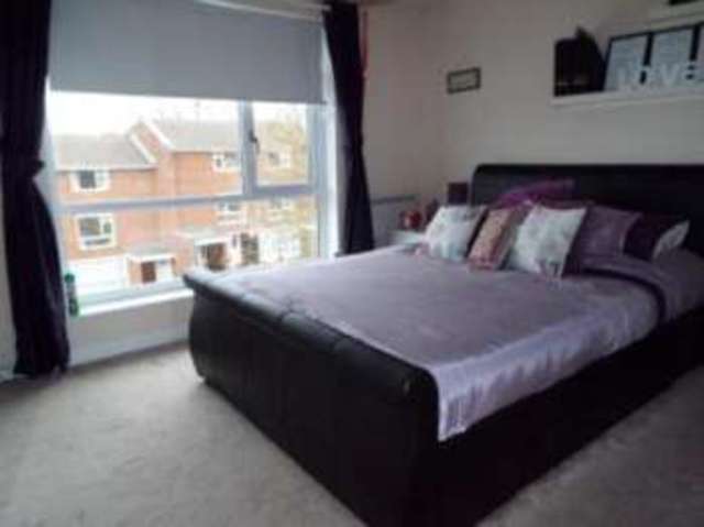  Image of 1 bedroom Flat for sale in Holmbury Grove Featherbed Lane Forestdale Croydon CR0 at Featherbed Lane Croydon New Addington, CR0 9AN