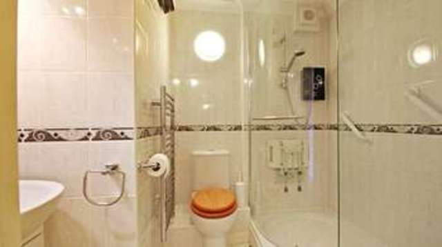  Image of 1 bedroom Retirement Property for sale in Clarence Parade Southsea PO5 at Clarence Parade  Southsea, PO5 3NN