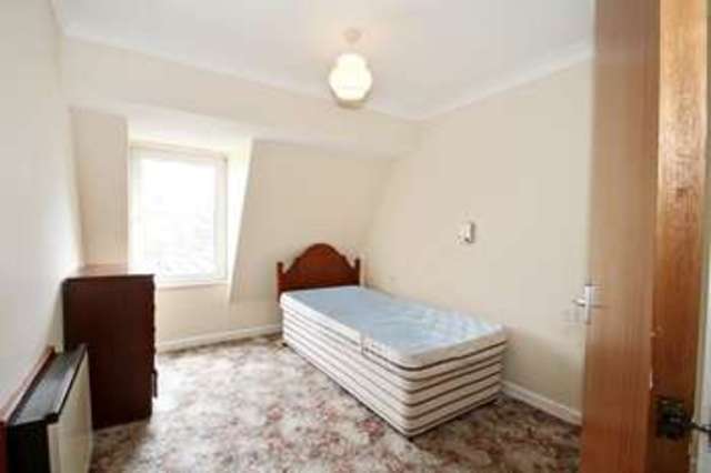  Image of 1 bedroom Retirement Property for sale in Mersham Gardens Southampton SO18 at Mersham Gardens Bitterne Southampton, SO18 6TX