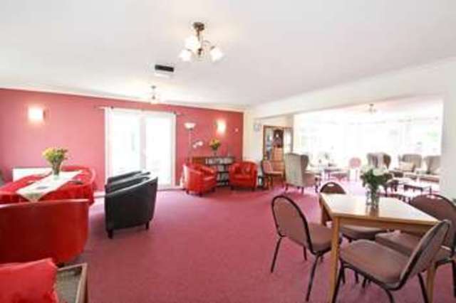  Image of 1 bedroom Retirement Property for sale in Mersham Gardens Southampton SO18 at Mersham Gardens Bitterne Southampton, SO18 6TX
