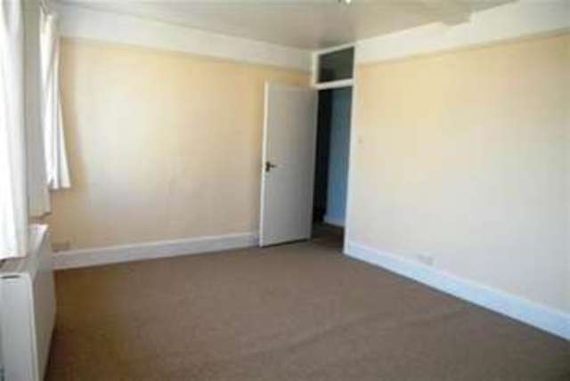  Image of 2 bedroom Flat to rent in Silver Street Honiton EX14 at Honiton, EX14 1QJ