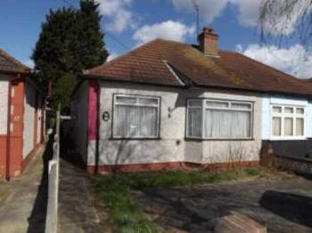  Image of 2 bedroom Bungalow for sale in Hartland Road Hornchurch RM12 at Hornchurch  Elm Park, RM12 4AD