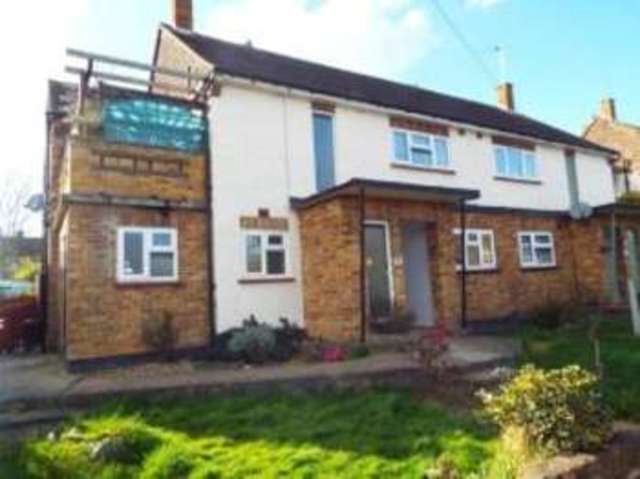 Image of 2 bedroom Maisonette for sale in Gatwick Way Hornchurch RM12 at Hornchurch  Havering, RM12 6DX