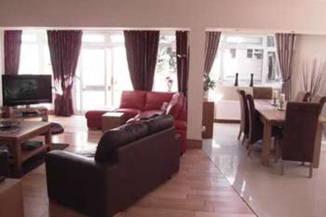  Image of 5 bedroom Detached house to rent in Houndsfield Lane Shirley Solihull B90 at Houndsfield Lane Shirley Solihull, B90 1PS