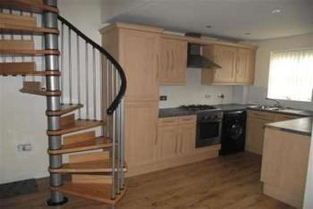  Image of 2 bedroom Flat to rent in Houston Gardens Great Sankey Warrington WA5 at Warrington, WA5 8DN
