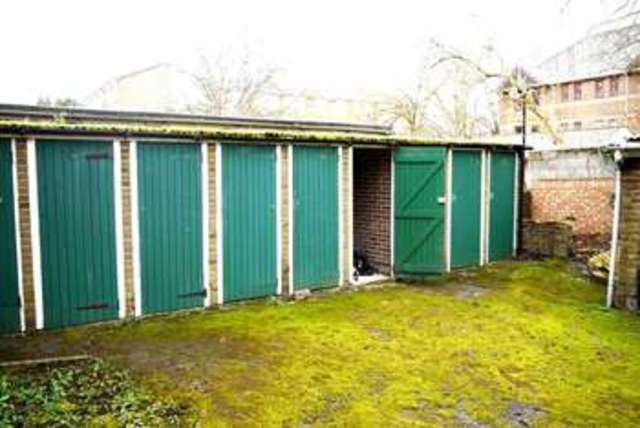  Image of 1 bedroom Flat for sale in Hulse Road Shirley Southampton SO15 at Hulse Road  Southampton, SO15 2JY