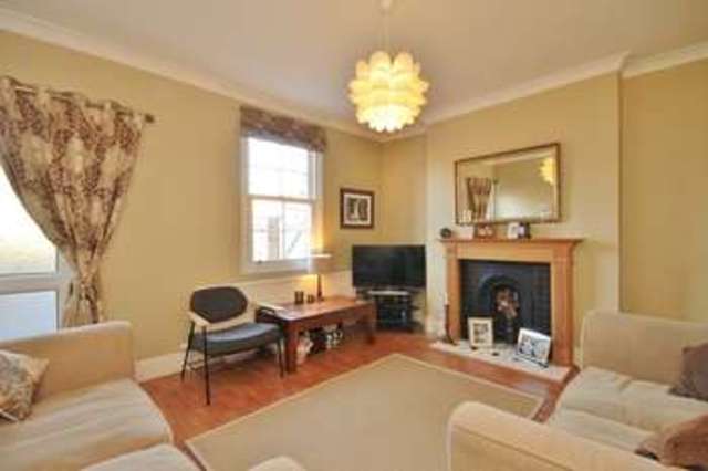  Image of 2 bedroom Terraced house for sale in Humphris Street Warwick CV34 at Warwick Warwickshire, CV34 5RA