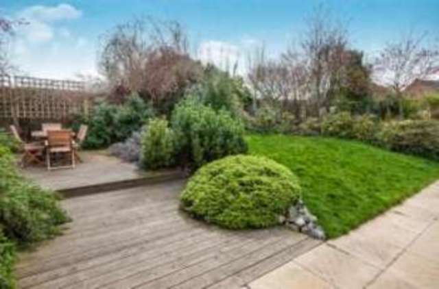  Image of 2 bedroom Flat for sale in South Road Faversham ME13 at South Road Faversham Faversham, ME13 7JN