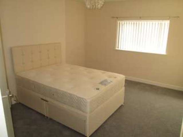  Image of 2 bedroom Flat to rent in John Street Porthcawl CF36 at Porthcawl  Porthcawl, CF36 3AP