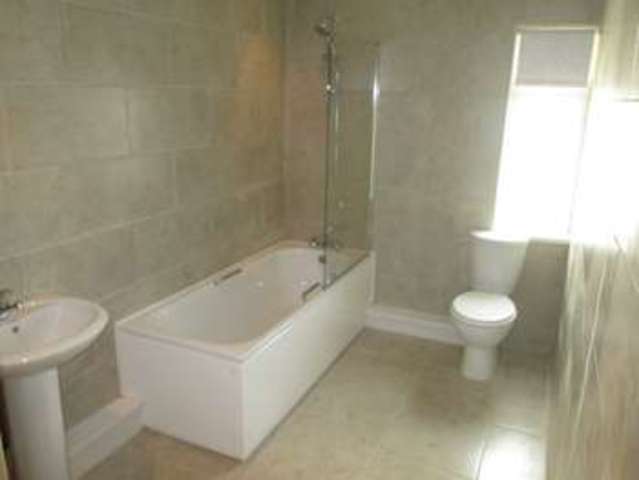  Image of 2 bedroom Flat to rent in John Street Porthcawl CF36 at Porthcawl  Porthcawl, CF36 3AP