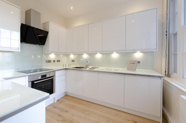  Image of 2 bedroom Flat for sale in Kensington Church Street London W8 at Kensington Church Street  London, W8 7LP