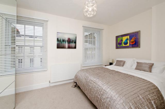  Image of 2 bedroom Flat for sale in Kensington Church Street London W8 at Kensington Church Street  London, W8 7LP