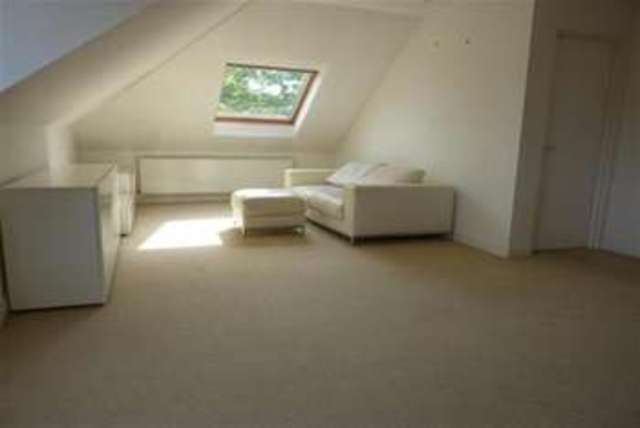  Image of 2 bedroom Flat to rent in Kings Avenue Parkstone Poole BH14 at Poole, BH14 9QQ