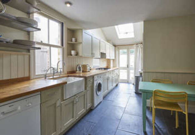  Image of 3 bedroom Semi-Detached house to rent in Kings Road Kingston upon Thames KT2 at Surrey  Kingston Upon Thames, KT2 5JH
