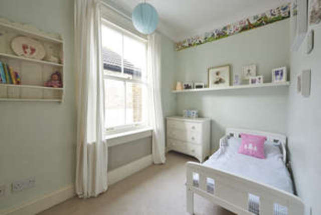  Image of 3 bedroom Semi-Detached house to rent in Kings Road Kingston upon Thames KT2 at Surrey  Kingston Upon Thames, KT2 5JH