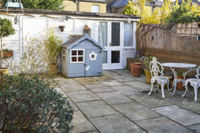  Image of 3 bedroom Semi-Detached house to rent in Kings Road Kingston upon Thames KT2 at Surrey  Kingston Upon Thames, KT2 5JH