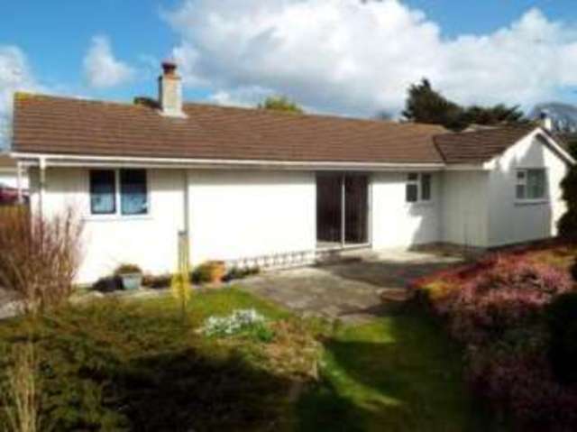  Image of 3 bedroom Bungalow for sale in Culver Park Close Kingsbridge TQ7 at Kingsbridge Devon Kingsbridge, TQ7 1LD