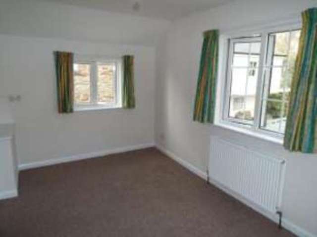  Image of 2 bedroom Detached house for sale in Duncombe Street Kingsbridge TQ7 at Kingsbridge Devon Kingsbridge, TQ7 1LR