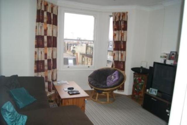  Image of 1 bedroom Flat to rent in Kingwood Road London SW6 at Fulham  London, SW6 6SW