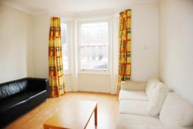  Image of 2 bedroom Flat to rent in Kingwood Road London SW6 at London, SW6 6SP