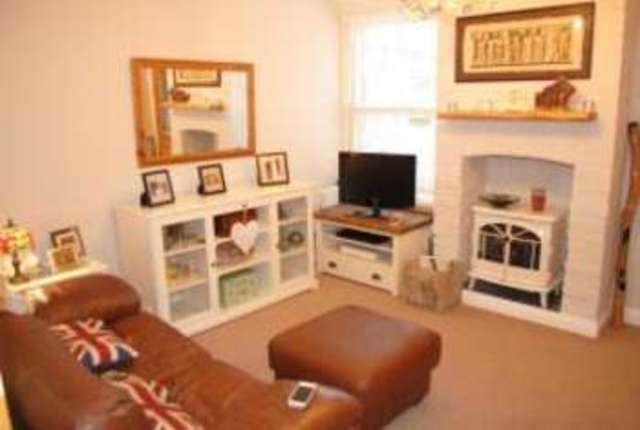  Image of 1 bedroom Maisonette for sale in Queens Road Knaphill Woking GU21 at Knaphill Woking Knaphill, GU21 2DX