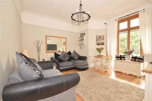  Image of 2 bedroom Ground Flat for sale in Knoll Road Dorking RH4 at Dorking Surrey Dorking, RH4 3EW
