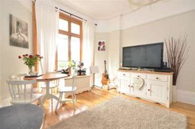  Image of 2 bedroom Ground Flat for sale in Knoll Road Dorking RH4 at Dorking Surrey Dorking, RH4 3EW
