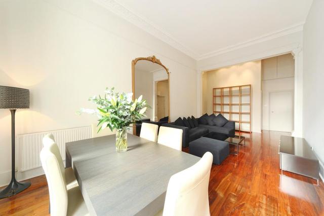  Image of 1 bedroom Flat to rent in Ladbroke Gardens London W11 at Ladbroke Gardens  London, W11 2PT