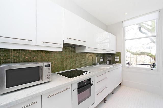  Image of 1 bedroom Flat to rent in Ladbroke Gardens London W11 at Ladbroke Gardens  London, W11 2PT