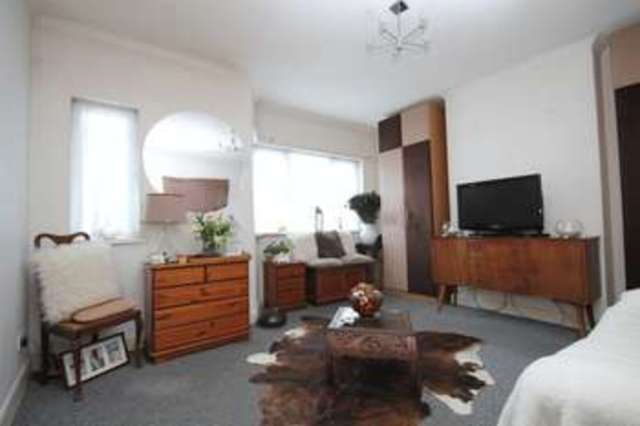  Image of 2 bedroom Flat for sale in Lady Margaret Road Southall UB1 at Lady Margaret Road  Southall, UB1 2PU