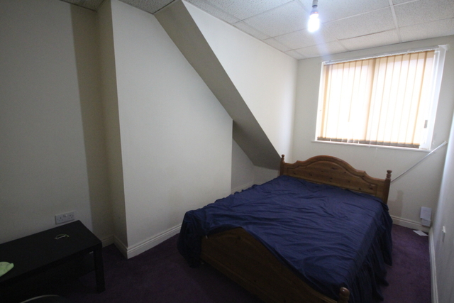  Image of 2 bedroom Flat to rent in Lascelles Terrace Leeds LS8 at Lascelles Terrace  Leeds, West Yorkshire, England, LS8 5PN
