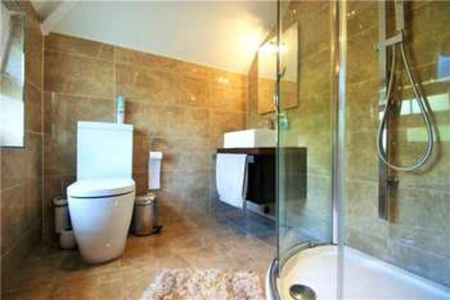  Image of 3 bedroom Semi-Detached house to rent in Langley Common Road Barkham Wokingham RG40 at Barkham Wokingham Finchampstead, RG40 4TU