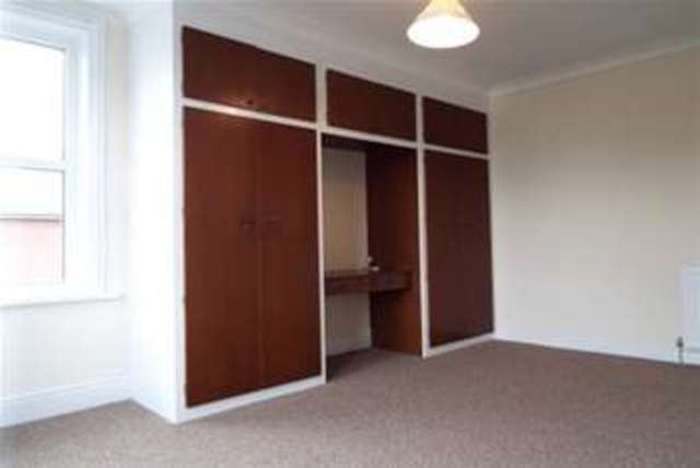  Image of 2 bedroom Flat to rent in Kinson Road Bournemouth BH10 at Bournemouth, BH10 5EN