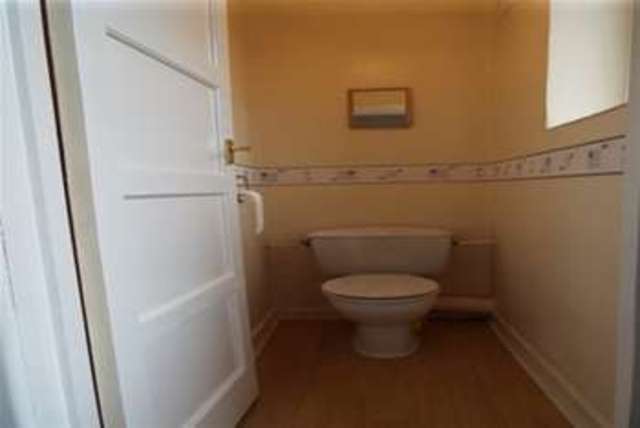  Image of 2 bedroom Flat to rent in Kinson Road Bournemouth BH10 at Bournemouth, BH10 5EN